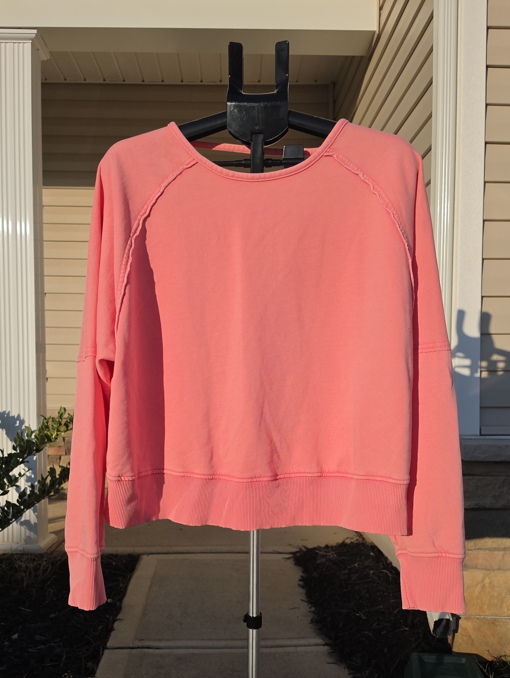 American Eagle Womens Sweatshirt Size Large Pink Open Back Oversized